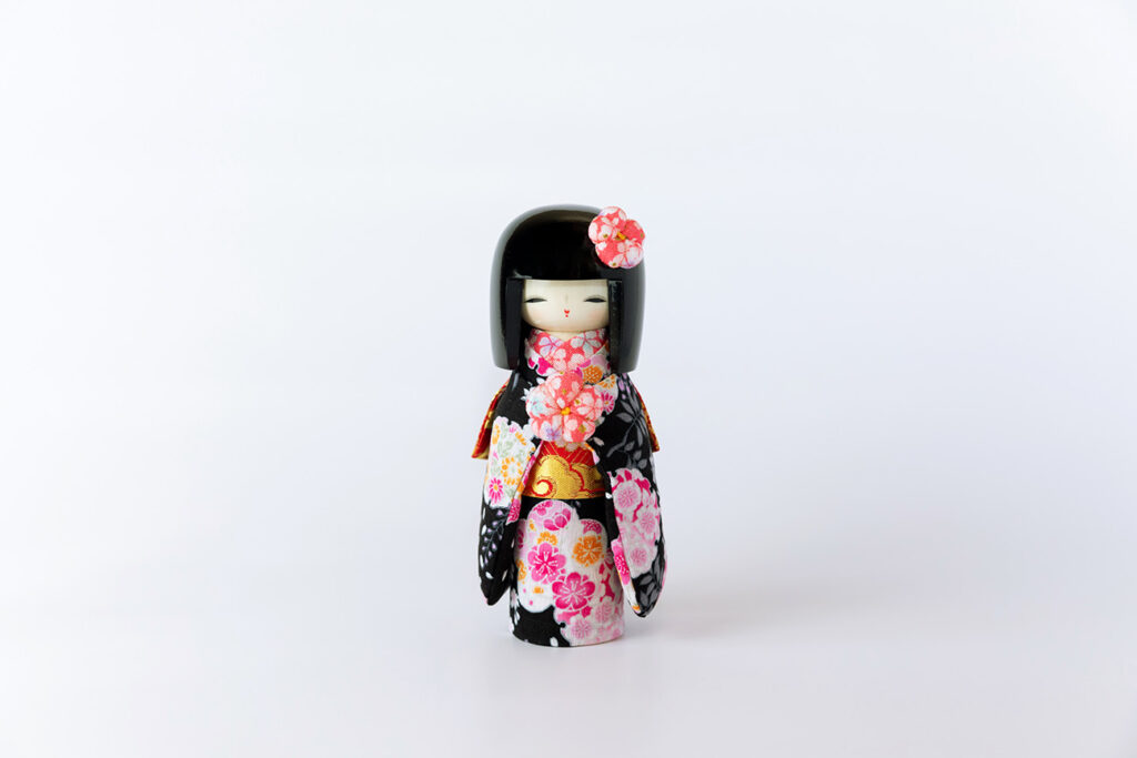 Kokeshi Kyobijin Black_1