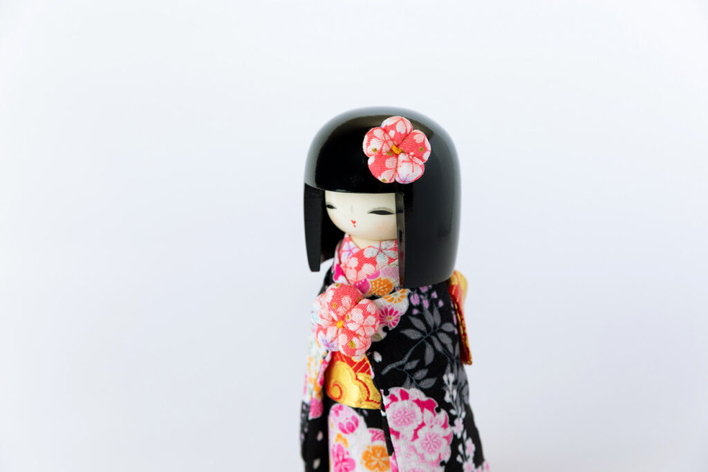 Kokeshi Kyobijin Black_2