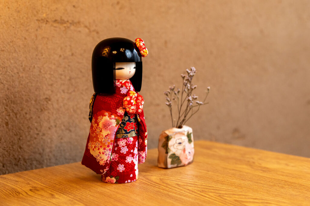 Kokeshi Kyobijin Red_5