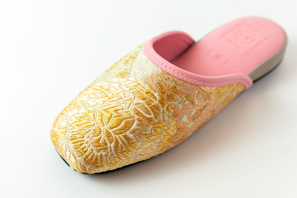 Nishijin Textile Slippers Pink ①_2