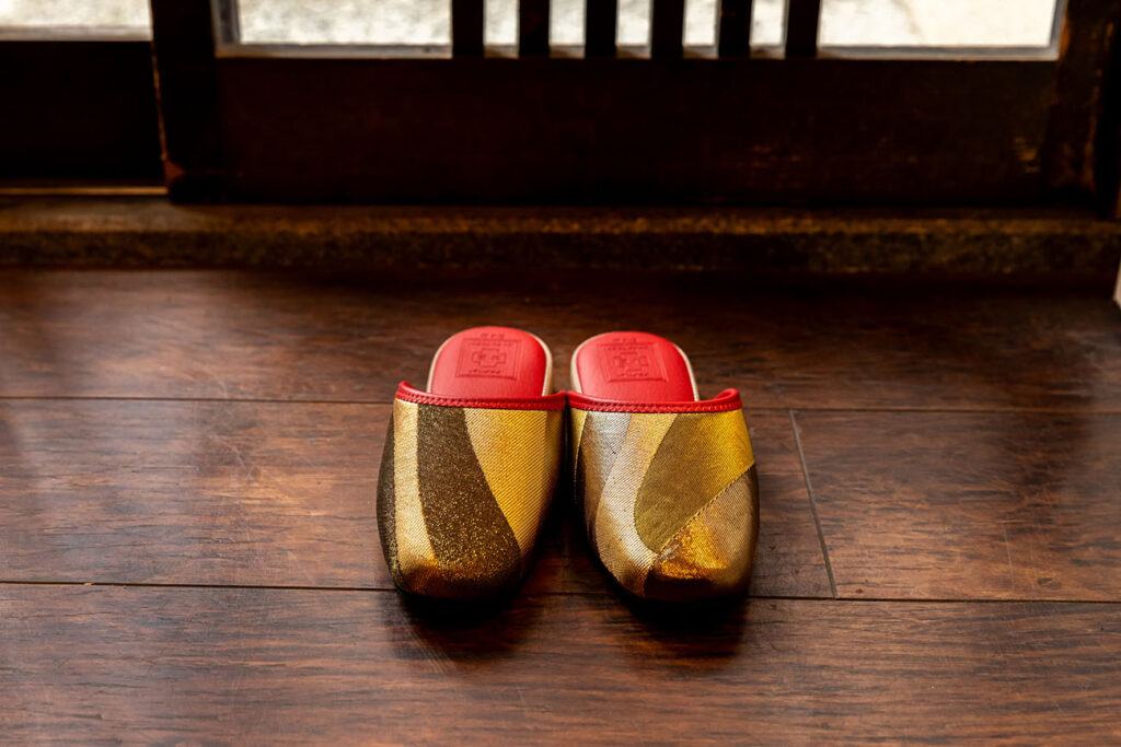 Nishijin Textile Slippers Red_5