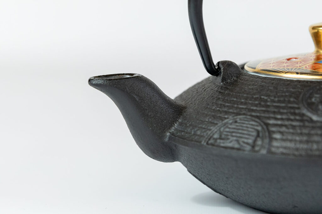 Cast Iron Teapot ①_4