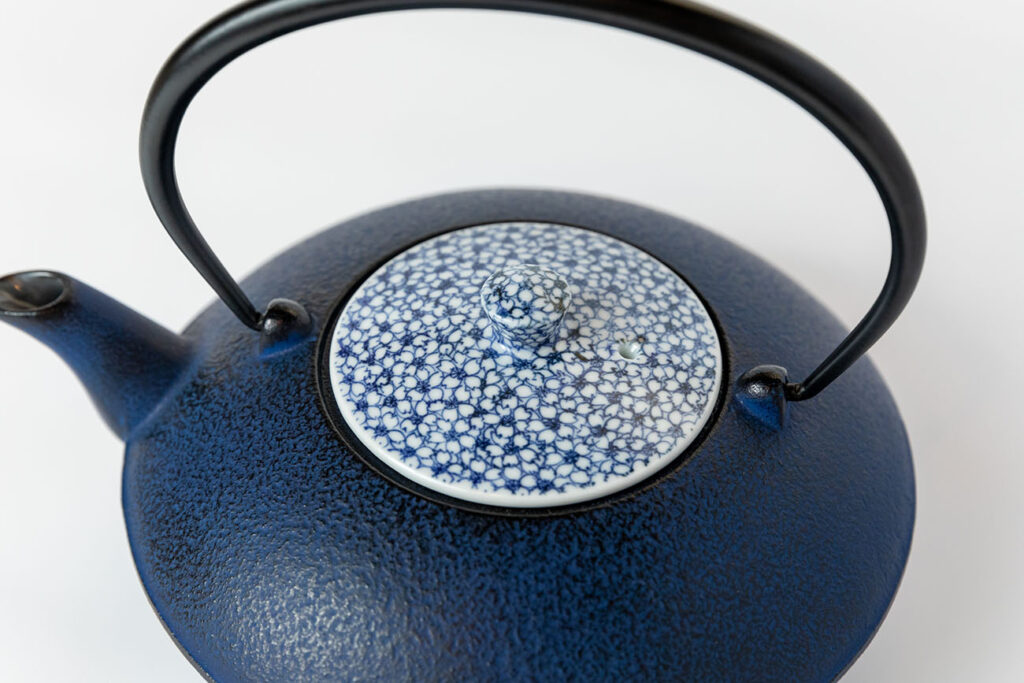 Cast Iron Teapot ➄_2