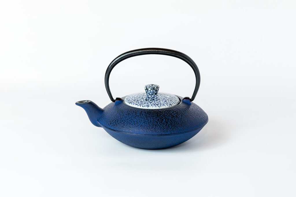 Cast Iron Teapot ④_1