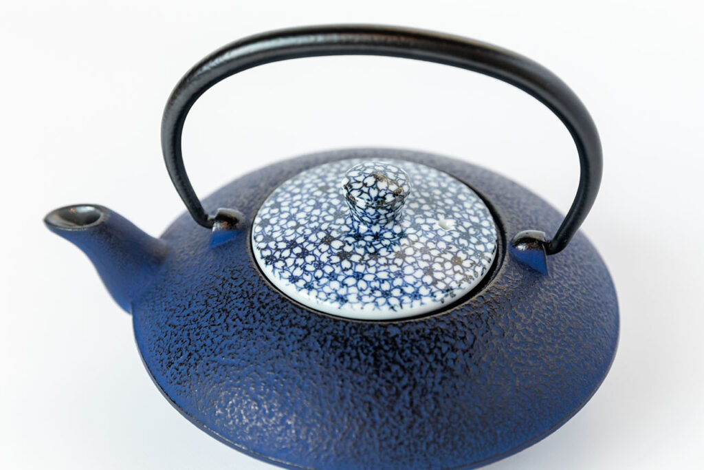 Cast Iron Teapot ④_2